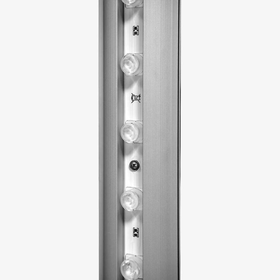 Zbliżenie na wewnętrzny system oświetlenia LED w ramię podświetlanego kasetonu Pop Jump 120x200 cm