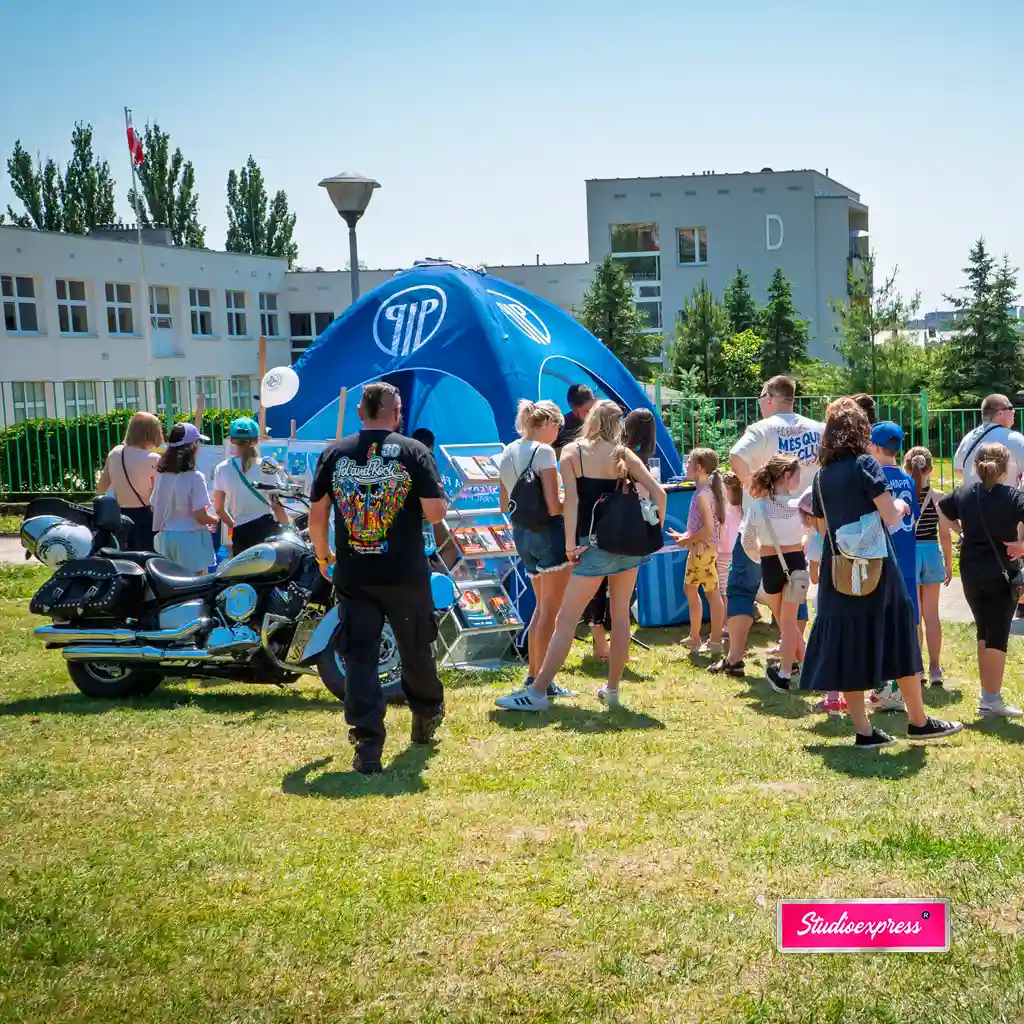Stoisko Okręgowej Inspekcji Pracy na evencie edukacyjnym